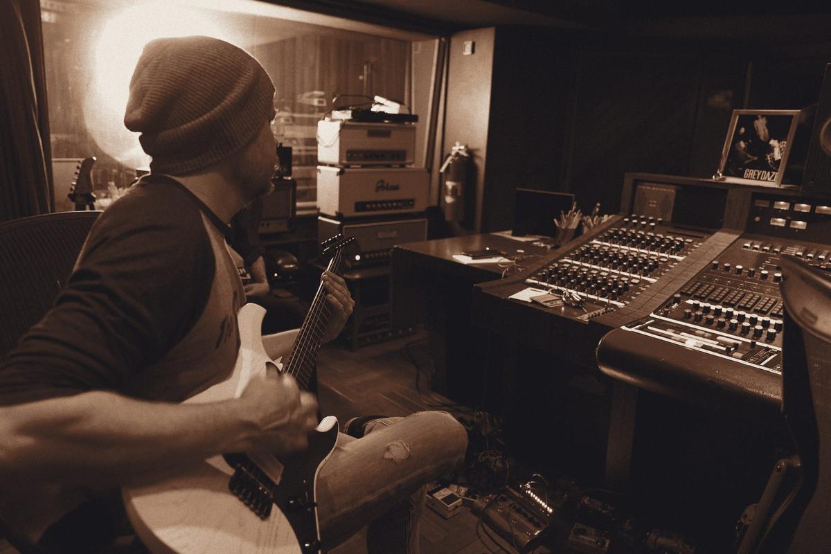 Tracking guitar