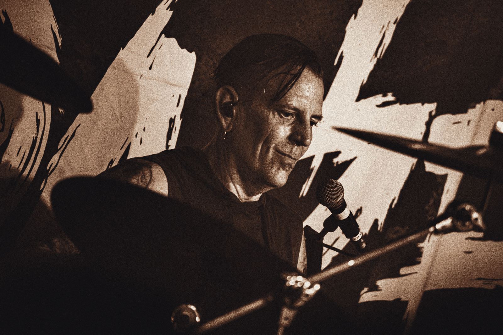 Drums, live